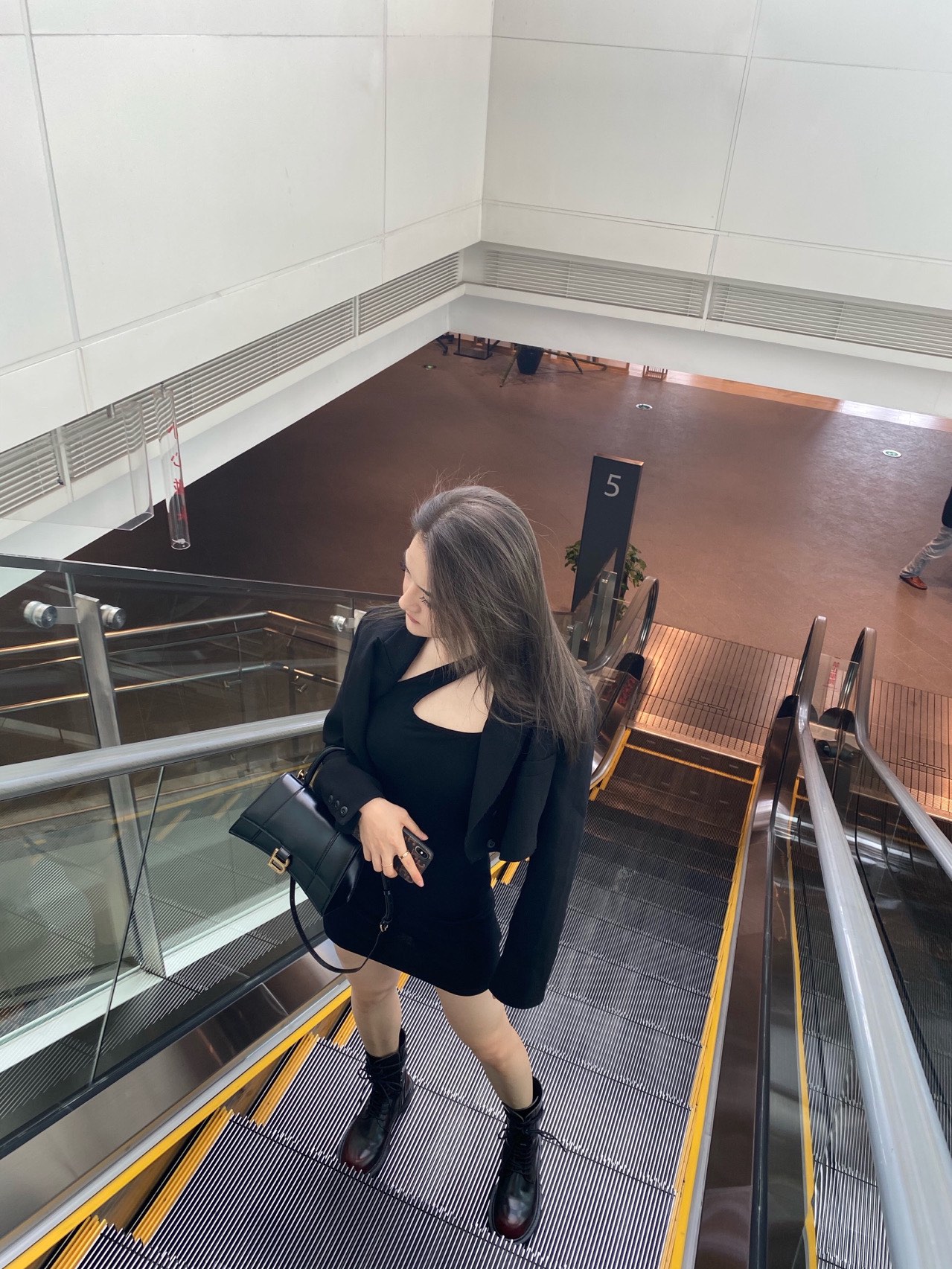 Balenciaga Hourglass S 23CM 平纹纹沙漏包 593546黑色/金扣