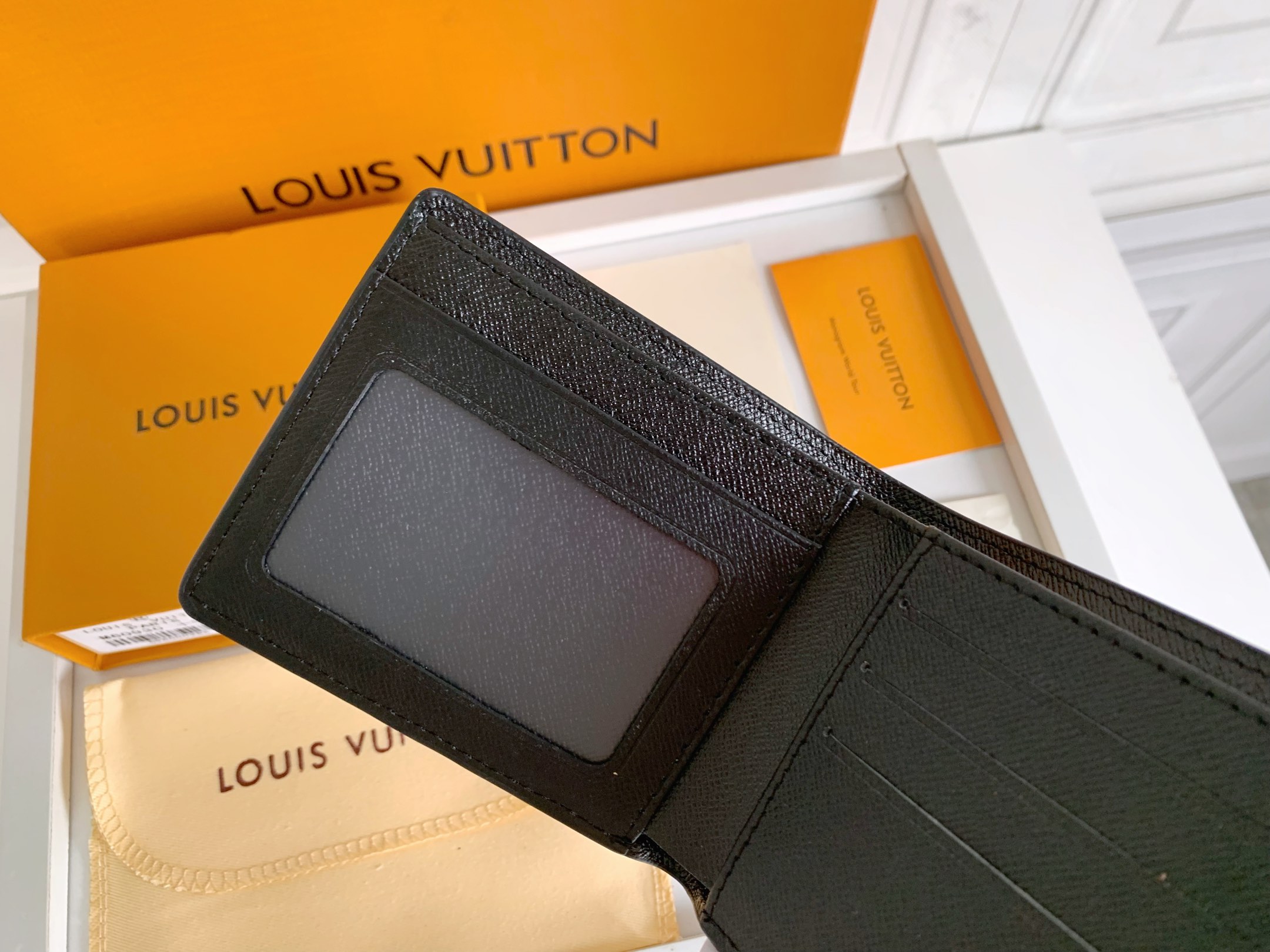 ルイ・ヴィトン 短財布 ダミエ・グラフィット