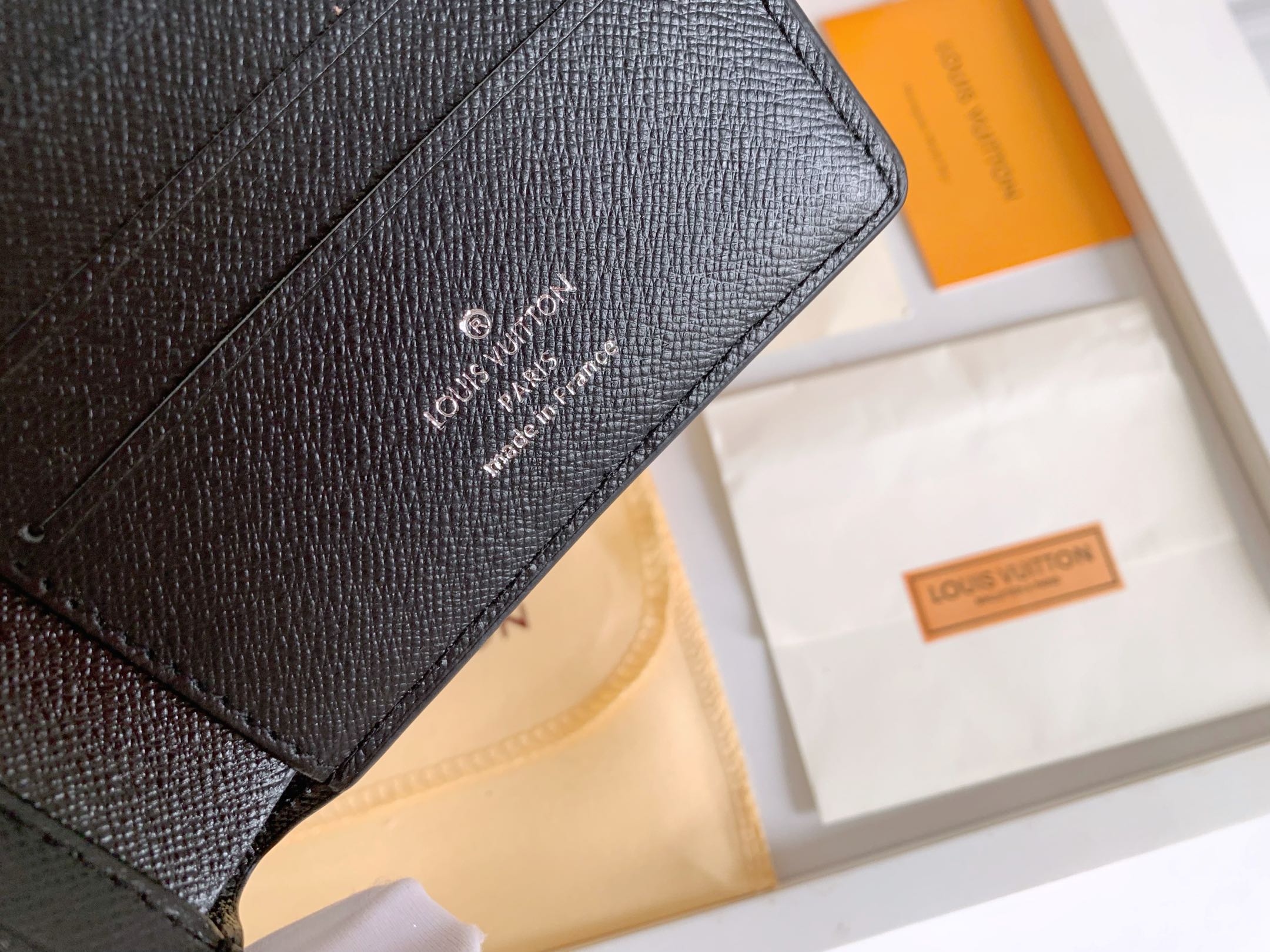 ルイ・ヴィトン 短財布 ダミエ・グラフィット