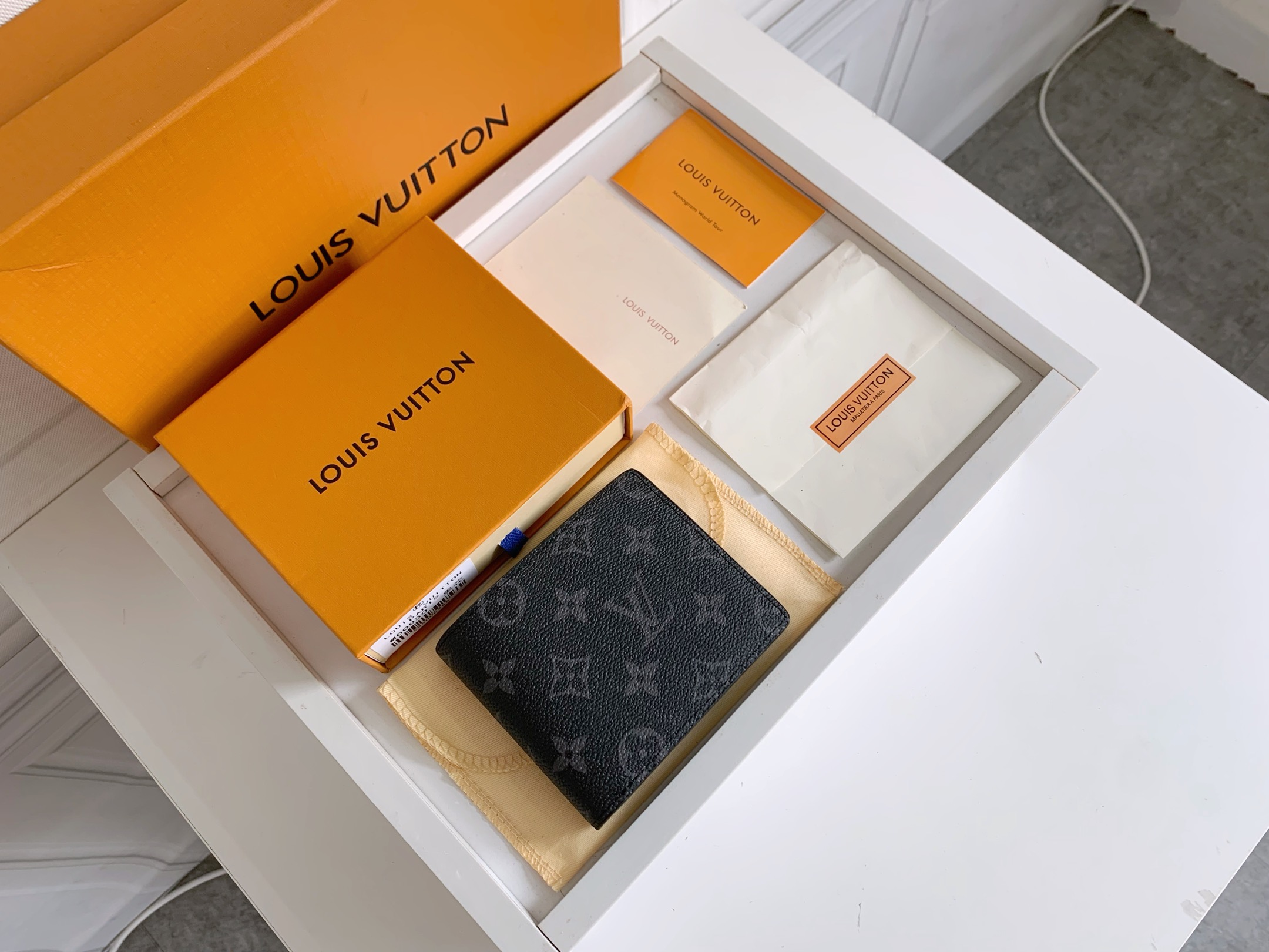 ルイ・ヴィトン 短財布 ダミエグラフィット