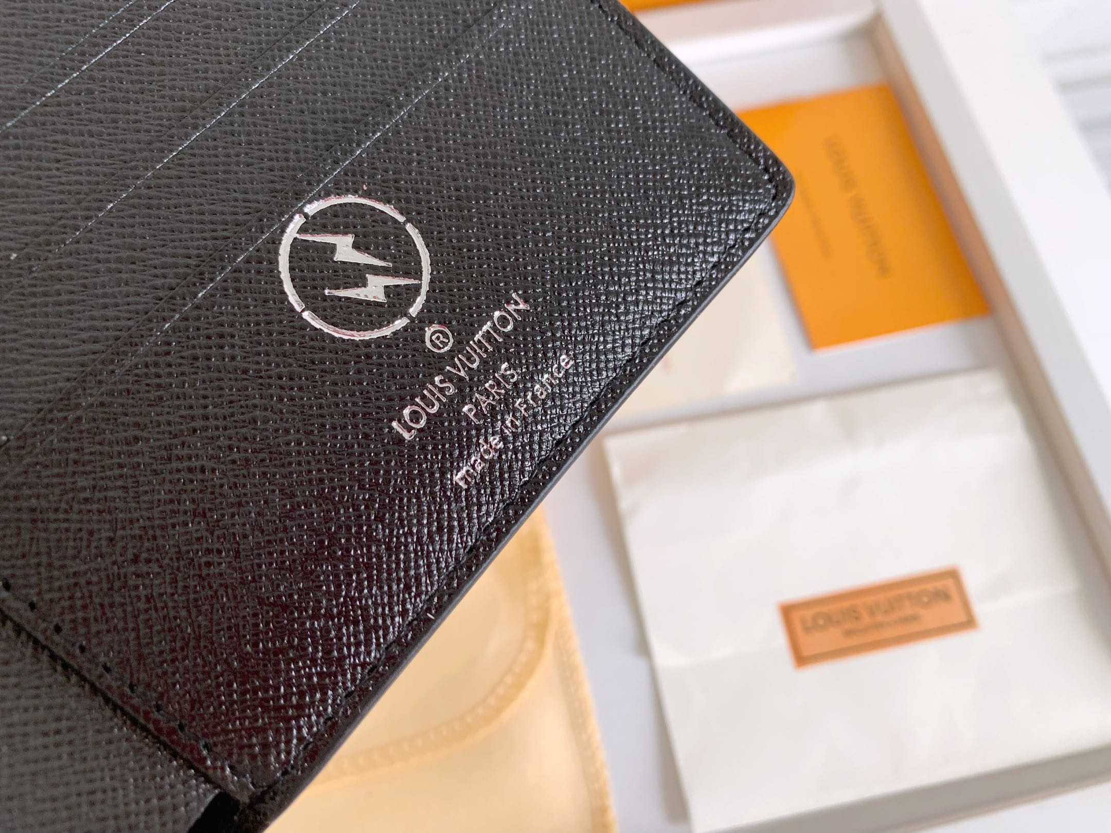 ルイ・ヴィトン 短財布 ダミエグラフィット