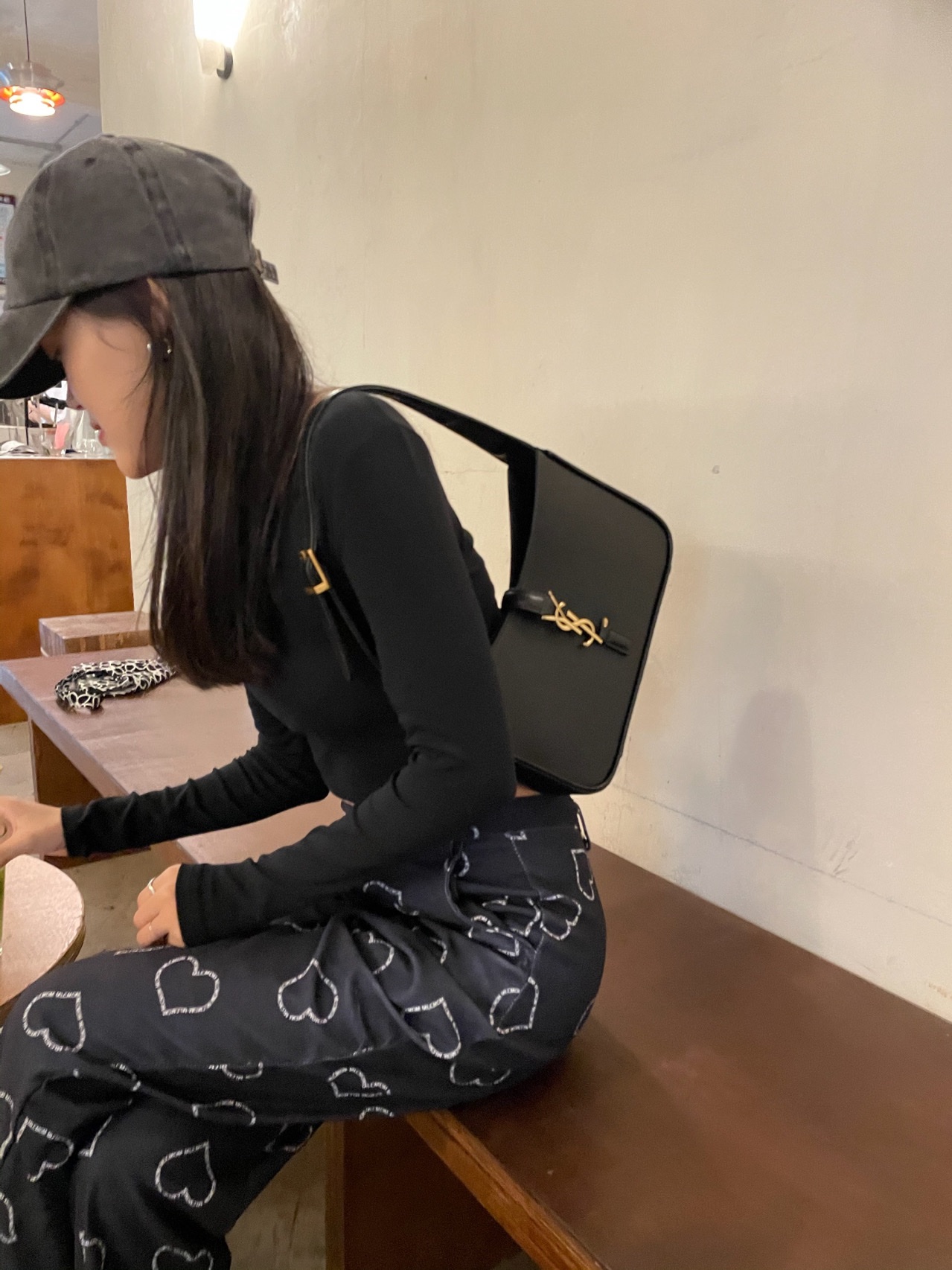 Saint laurent Ysl LE 5 À 7 平纹腋下包 657228黑色