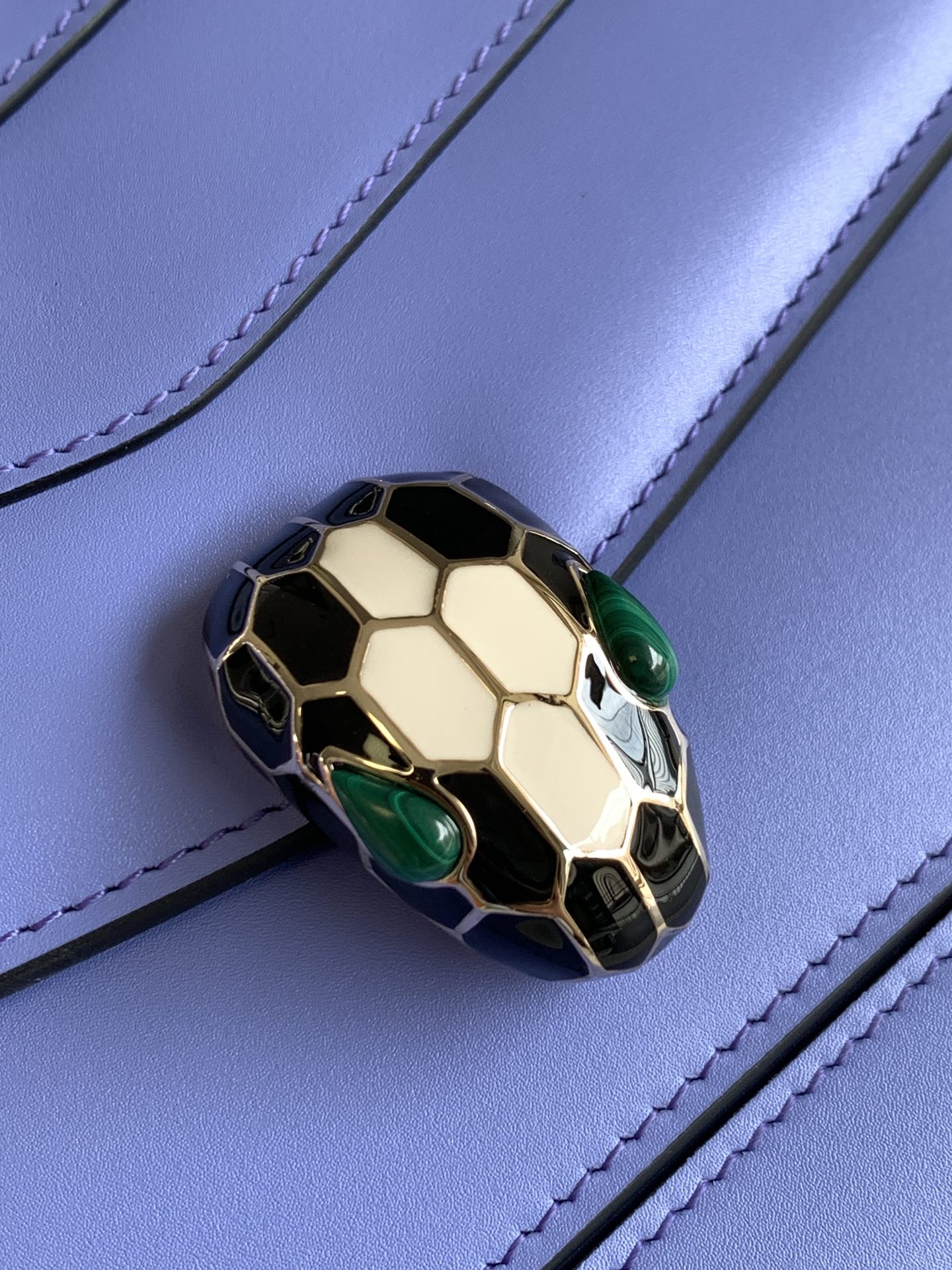 BVLGARI宝格丽小牛皮蛇头双层肩背包290323