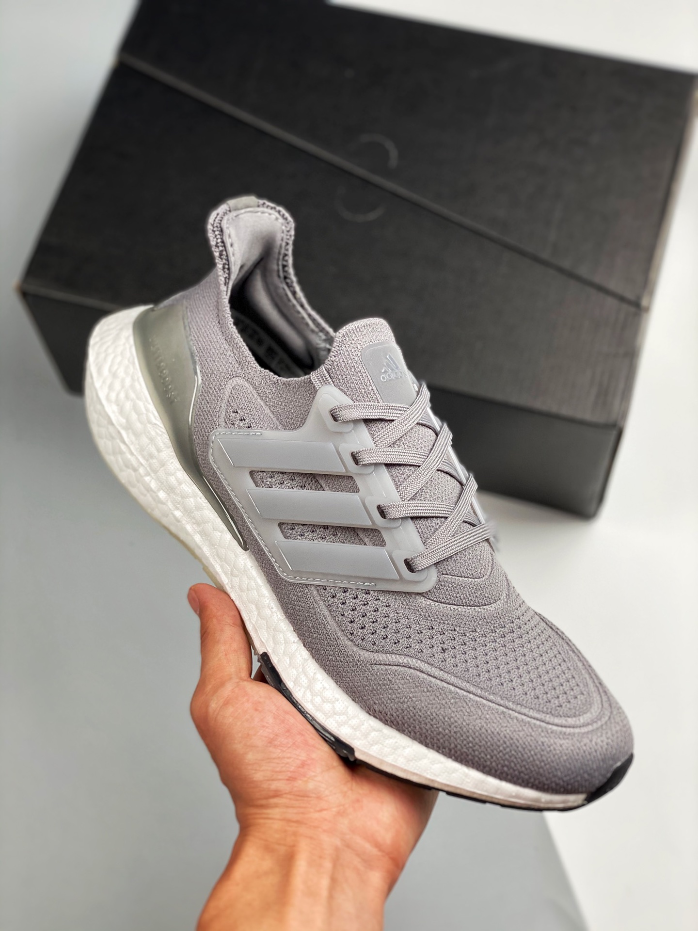 Ultra Boost 7.0 gris lanzado simultáneamente en tiendas oficiales producción de fábrica importante en comparación con e…
