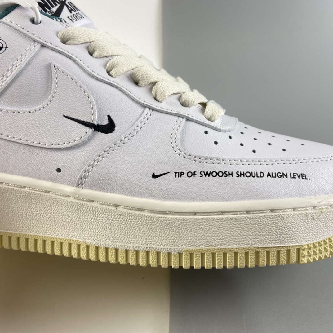 P220 NIKE Air Force 1 空军一号低帮运动休闲板鞋 DM0970-111