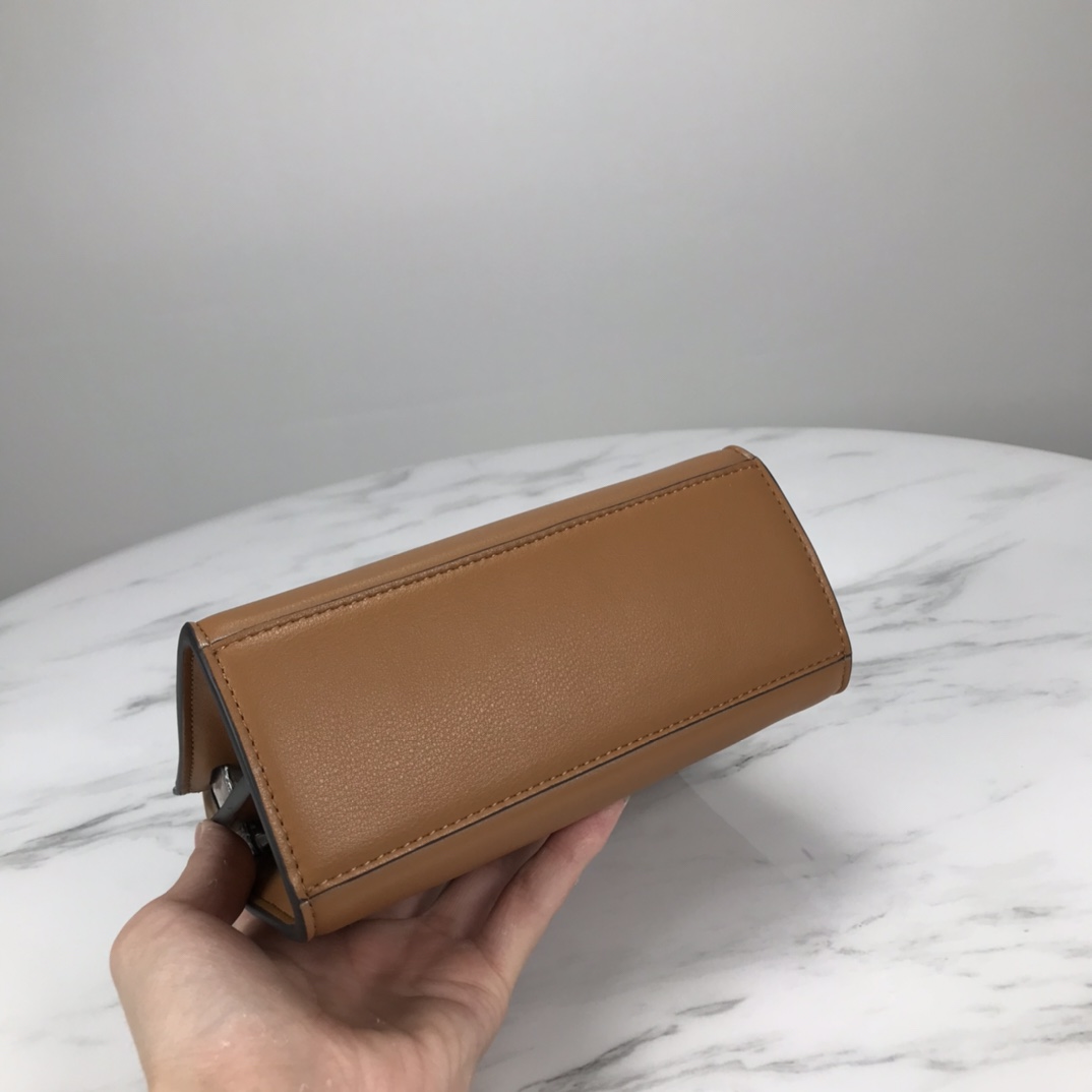 Tory Burch ～TORY BURCH LEE RADZIWILL PETITE DOUBLE BAG迷你小可爱
