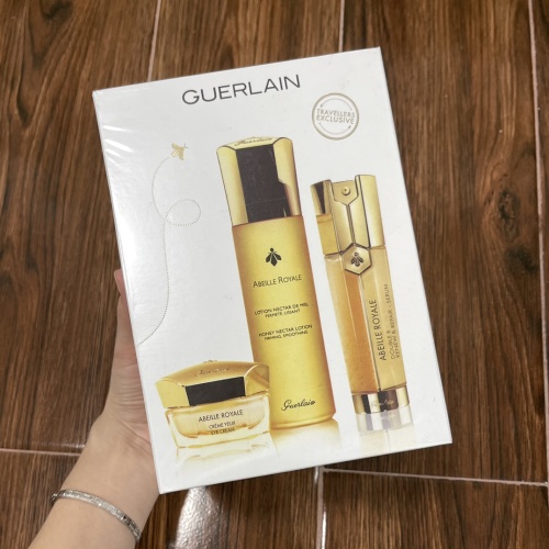 Guerlain Abeille Royale Honey Repair Set - Eye Cream, Serum & Lotion 1 Guerlain Abeille Royale Honey Repair Set - Eye Cream, Serum & Lotion