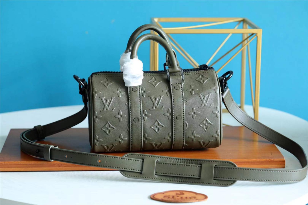 Louis Vuitton LV Keepall Handbags Travel Bags Cowhide M57961