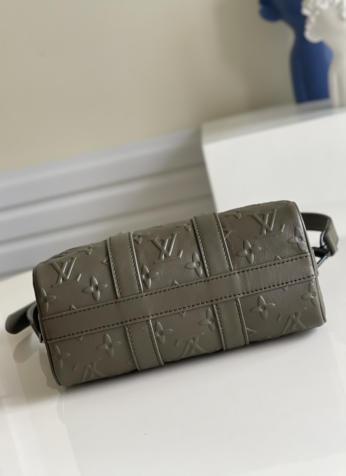 Louis Vuitton Haute Couture Classic Luxury Handbag Shoulder Crossbody 5