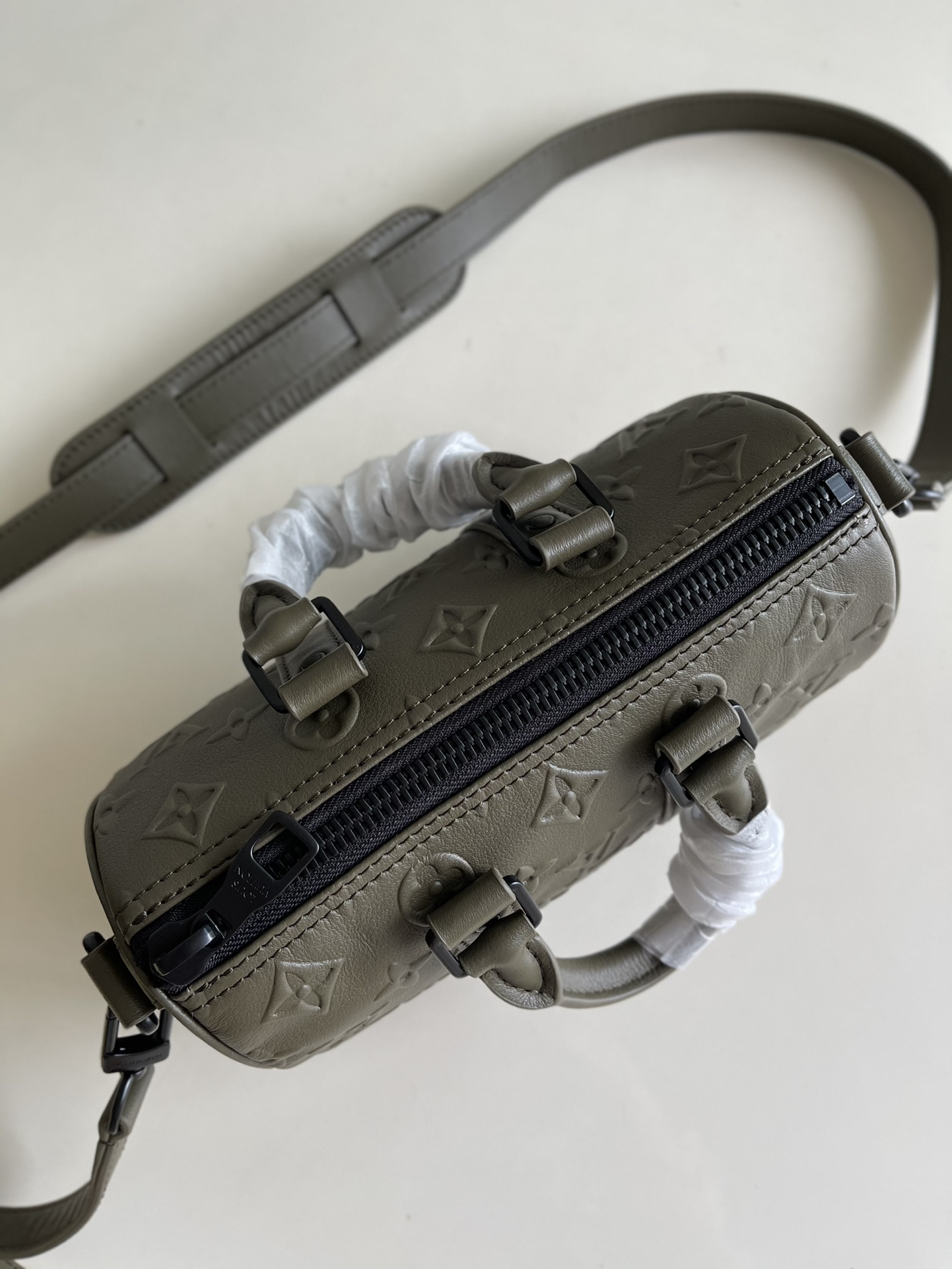 Louis Vuitton Haute Couture Classic Luxury Handbag Shoulder Crossbody 7