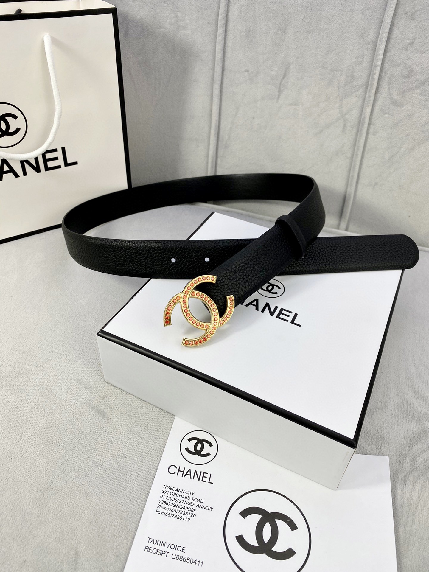 Chanel 荔枝纹牛皮 ベルト - 幅3.0cm 鮮やかな金銀色のデザイン