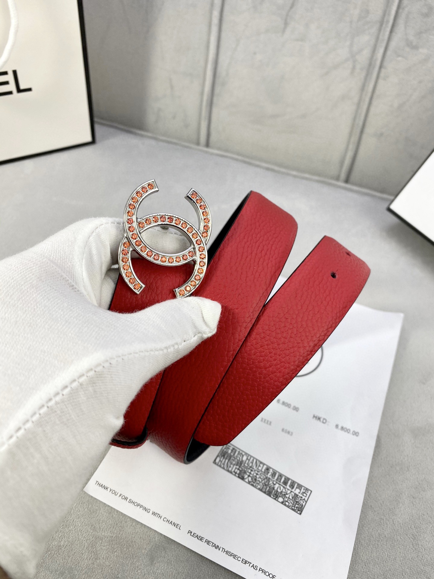 Chanel 荔枝纹牛皮ベルト 金銀色镶钻钢扣