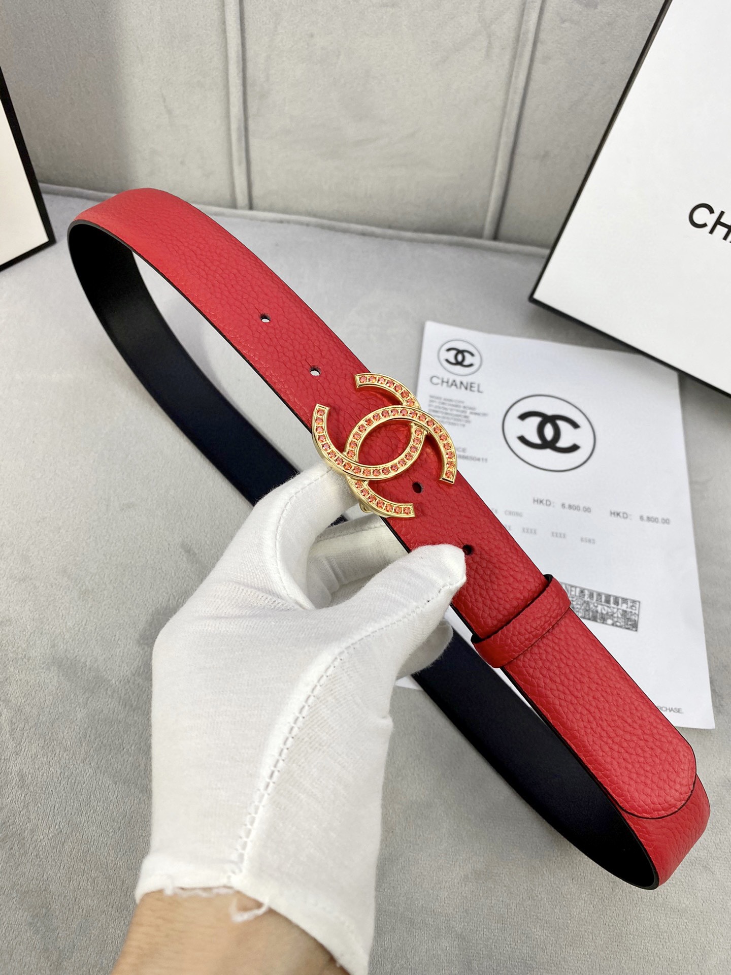 Chanel 荔枝纹牛皮ベルト 金銀色镶钻钢扣