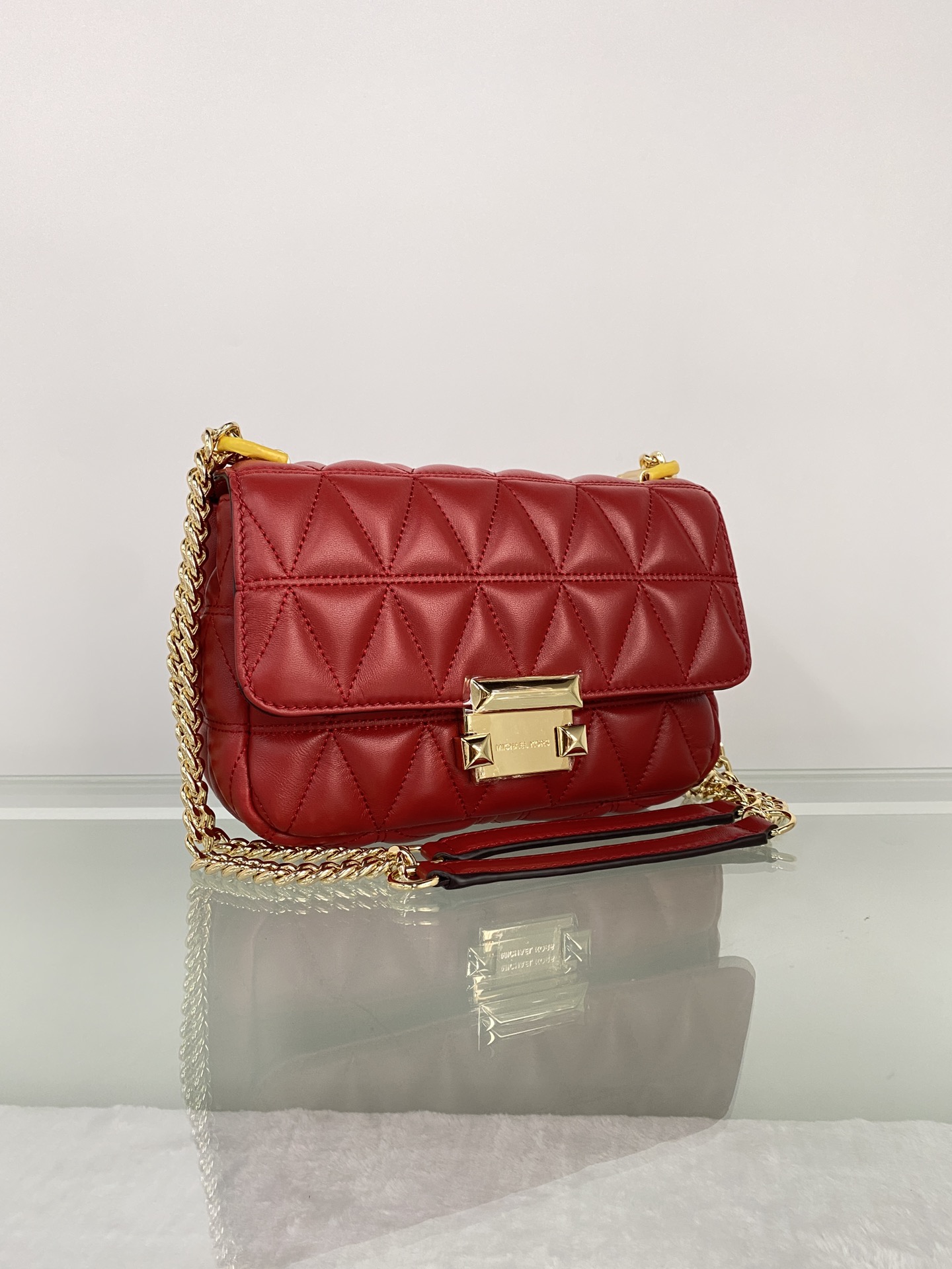 Michael Kors mk菱格羊皮小号樱桃红链条包 小号新款链条包 Sloan 系列新品 柔软细腻的羊皮