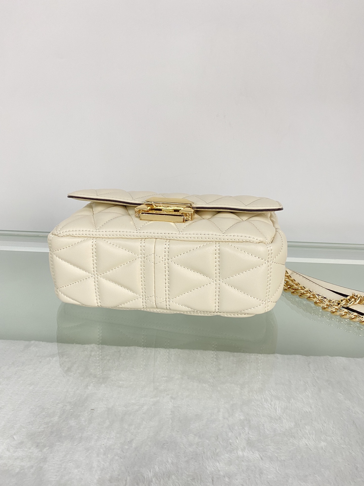 Michael Kors mk菱格羊皮小号奶白链条包 小号新款链条包 Sloan 系列新品 柔软细腻的羊皮