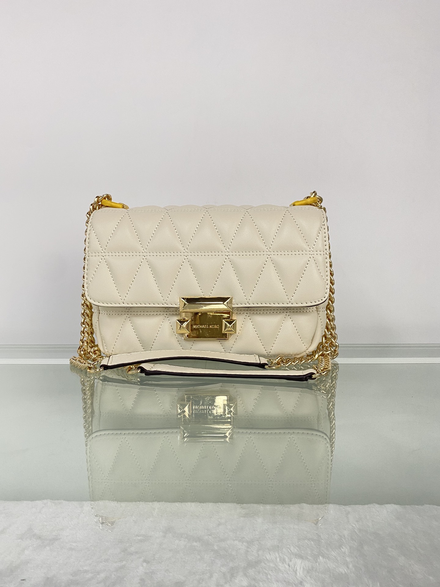 Michael Kors mk菱格羊皮小号奶白链条包 小号新款链条包 Sloan 系列新品 柔软细腻的羊皮
