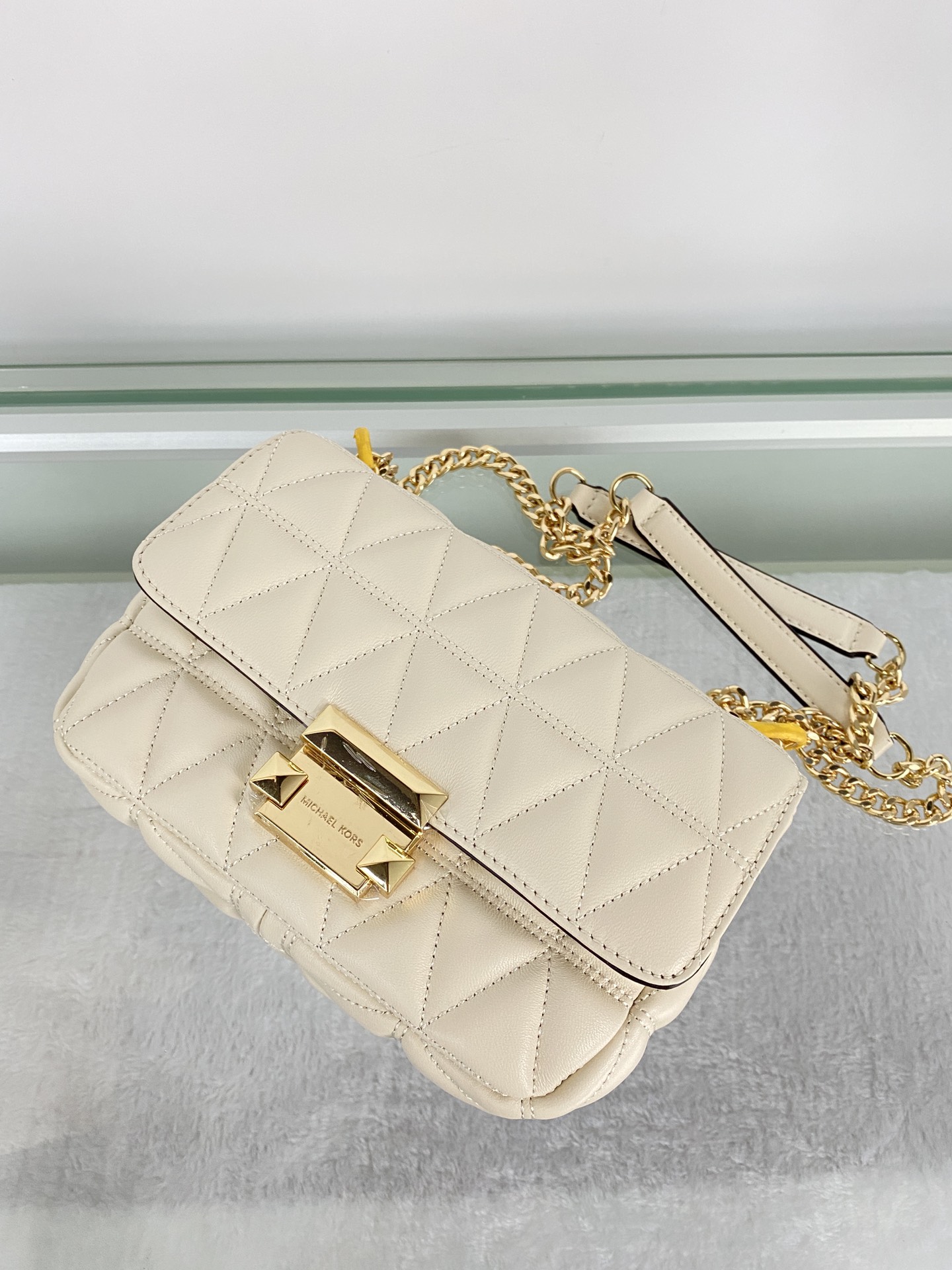 Michael Kors mk菱格羊皮小号奶白链条包 小号新款链条包 Sloan 系列新品 柔软细腻的羊皮