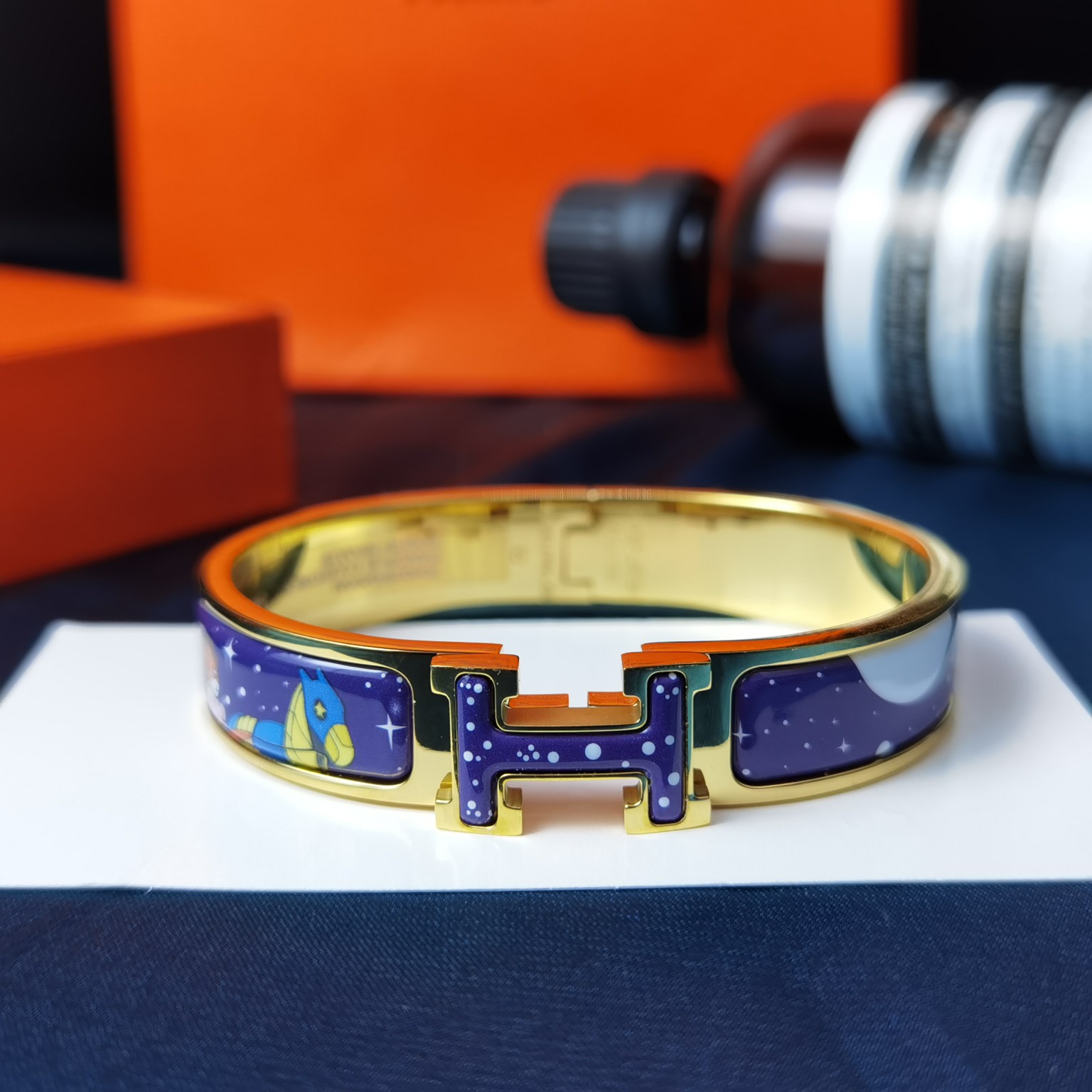 Pulsera Hermes Clic H Esmalte Dorado con Diseño Estelar Unisex 10 a1622651432441 8742