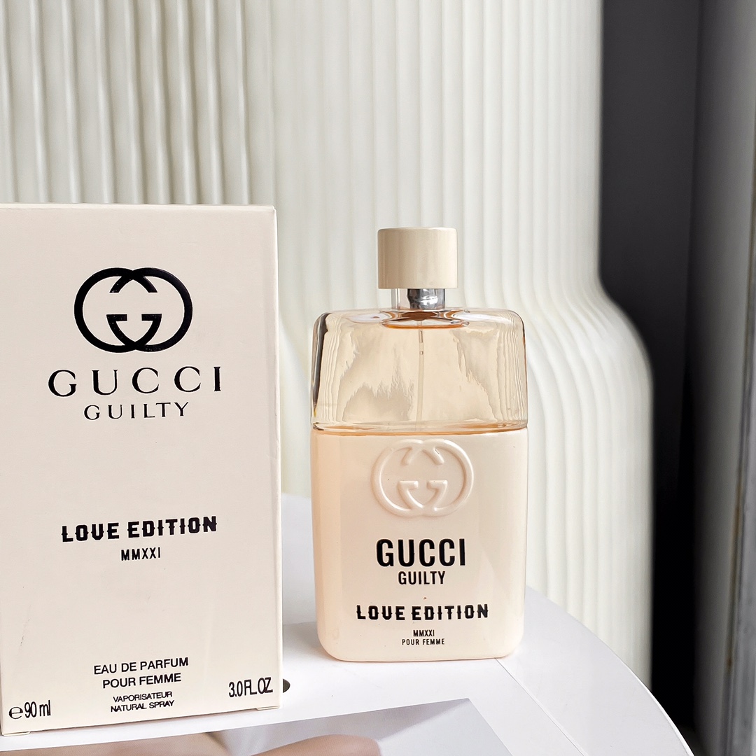 Gucci luxury item 3