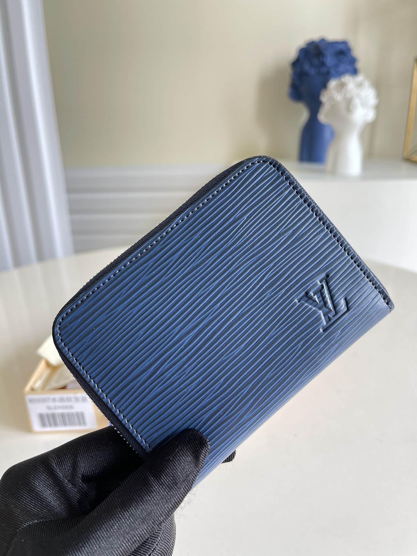 NO:396972,【Exclusive real photo M60067 water ripple royal blue】This compact Zippy zipper coin wallet is made of Louis Vuitton's iconic Epi leather, elegant and charming. It can accommodate small change, credit cards and folding banknotes. Detailed features 11.0 x 8.5 x 2.0 cm (Length x Height x Width) Epi cowhide cowhide inner lined credit card slot Large compartment zipper closure v.220, LV [Original leather], louis vuitton, louis vuitton, wallets, cowhide19860909【独家实拍M60067水波纹 宝蓝色】此款小巧的 Zippy 拉链零钱包由路易威登标志性Epi皮革裁制而成,优雅迷人.可容纳小额零钱、信用卡与折叠纸币.详细特征11.0 x 8.5 x 2.0 厘米 (长 x 高 x 宽) Epi牛皮牛皮内衬信用卡插槽大号隔层拉链开合 v.220,LV【原厂皮】,louis vuitton,louis vuitton,wallets,cowhide,Bag
