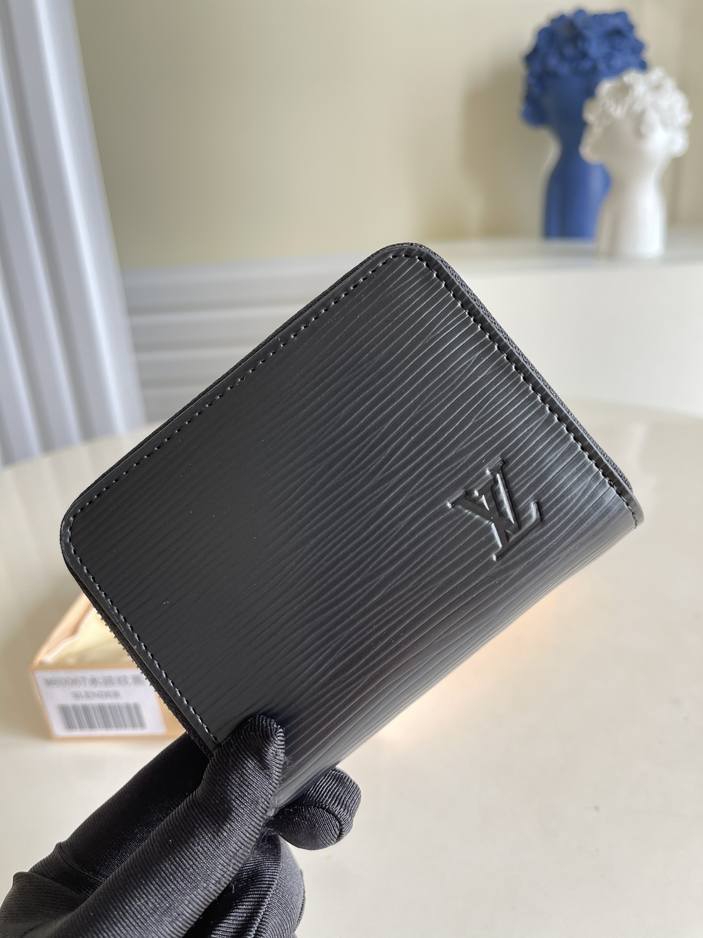 NO:396974,【Exclusive real photo M60067 water ripple black】This compact Zippy zipper coin wallet is made of Louis Vuitton's iconic Epi leather, elegant and charming. It can accommodate small change, credit cards and folding banknotes. Detailed features 11.0 x 8.5 x 2.0 cm (Length x Height x Width) Epi cowhide cowhide inner lined credit card slot Large compartment zipper closure v.220, LV [Original leather], louis vuitton, louis vuitton, wallets, cowhide19860909【独家实拍M60067水波纹 黑色】此款小巧的 Zippy 拉链零钱包由路易威登标志性Epi皮革裁制而成,优雅迷人.可容纳小额零钱、信用卡与折叠纸币.详细特征11.0 x 8.5 x 2.0 厘米 (长 x 高 x 宽) Epi牛皮牛皮内衬信用卡插槽大号隔层拉链开合 v.220,LV【原厂皮】,louis vuitton,louis vuitton,wallets,cowhide,Bag