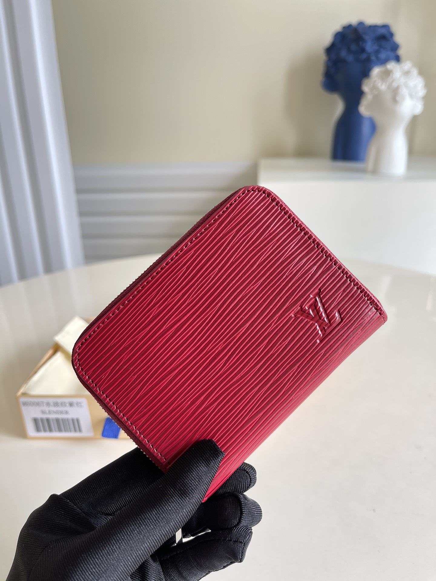 NO:396982,【Exclusive real photo M60067 water ripple】This compact Zippy zipper coin wallet is made of Louis Vuitton's iconic Epi leather, elegant and charming. It can accommodate small change, credit cards and folding banknotes. Detailed features 11.0 x 8.5 x 2.0 cm (Length x Height x Width) Epi cowhide cowhide inner lined credit card slot Large compartment zipper closure v.220, LV [Original leather], louis vuitton, louis vuitton, wallets, cowhide19860909【独家实拍M60067水波纹 紫红色】此款小巧的 Zippy 拉链零钱包由路易威登标志性Epi皮革裁制而成,优雅迷人.可容纳小额零钱、信用卡与折叠纸币.详细特征11.0 x 8.5 x 2.0 厘米 (长 x 高 x 宽) Epi牛皮牛皮内衬信用卡插槽大号隔层拉链开合 v.220,LV【原厂皮】,louis vuitton,louis vuitton,wallets,cowhide,Bag