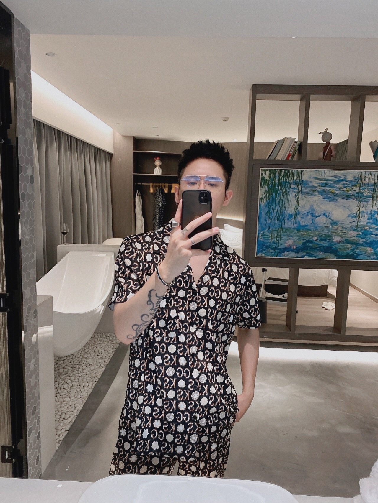Pijama Gucci. Tejido de seda coreana de alta costura, suave y cómodo. Versión masculina. Tallas masculinas: M～XXXL.