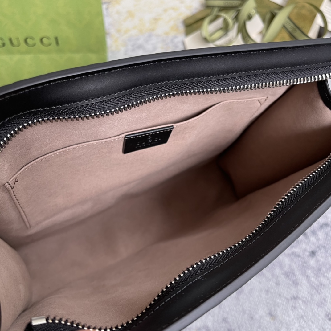 [發]290。  GUCCI新款专柜品质，顶级原单货，实物实拍！款号475316克压花🎈🎈🎈尺寸：宽26X高20X侧宽6，🎉🎉🎉出货啦！