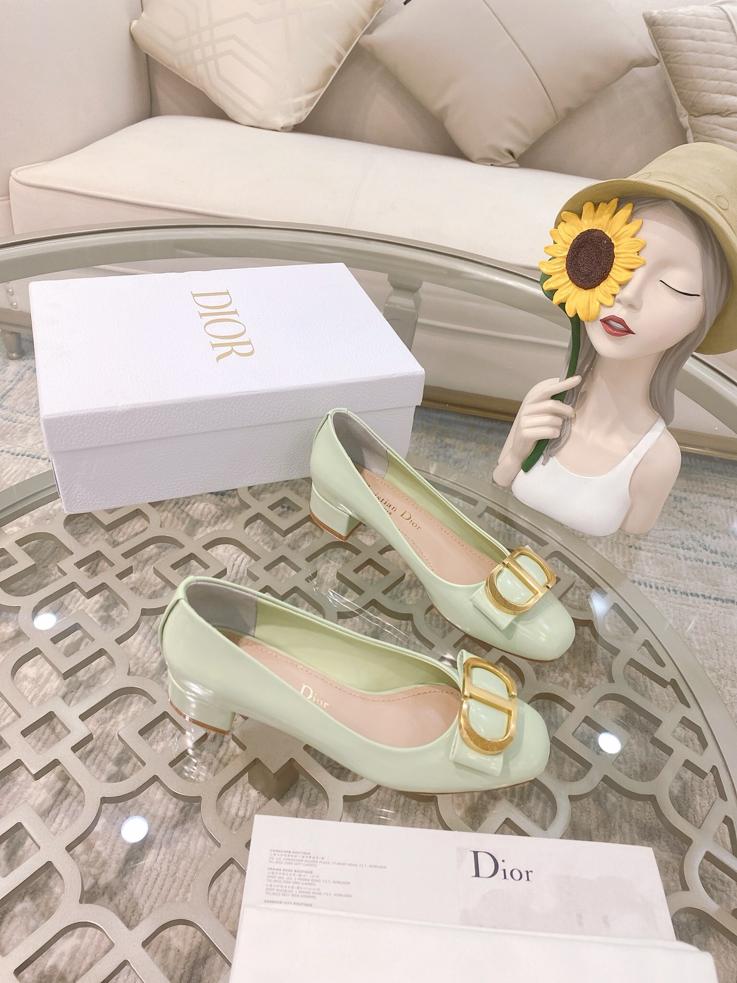 Dior 2022 오트 쿠튀르 메탈 레터 버클 메리제인 슈즈 굽 있는 힐 리본 스퀘어 토 독점 첫 출시 시장 최고급