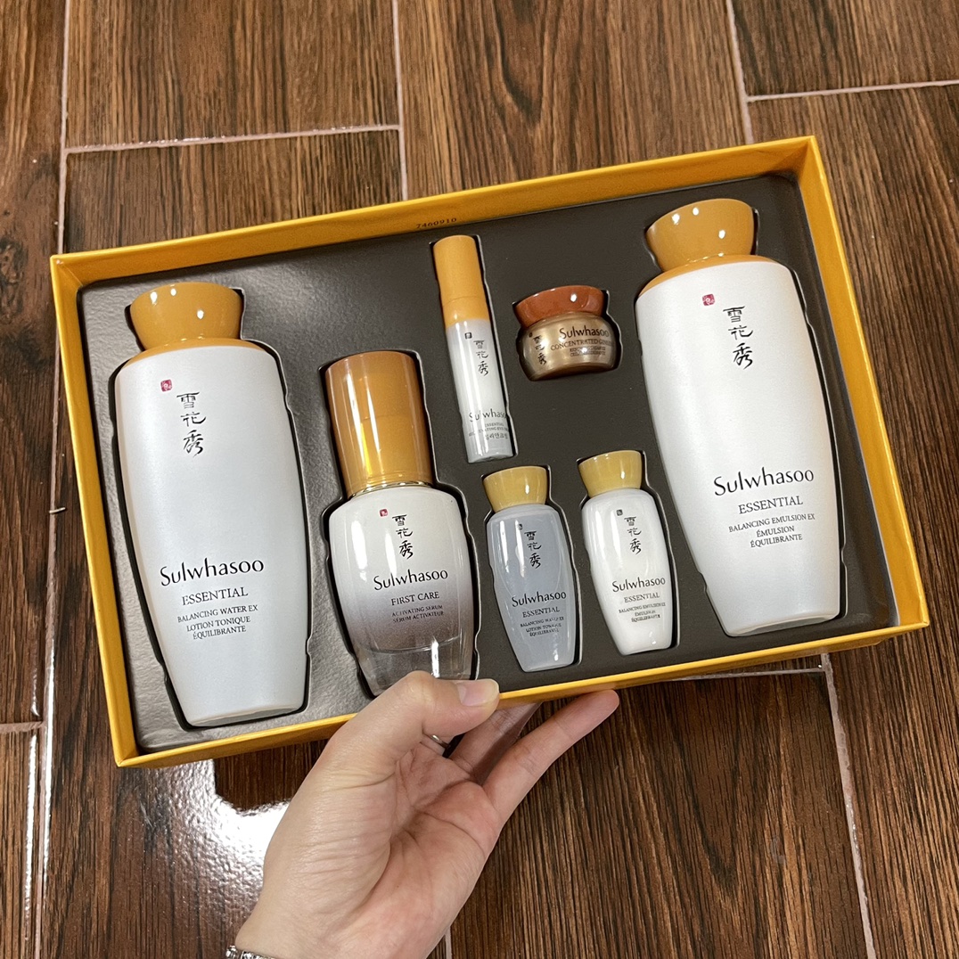 Sulwhasoo Serum Kit - Hydrating, Anti-Wrinkle, and Radiance Boosting Skincare 3 i1622766198 7687 2