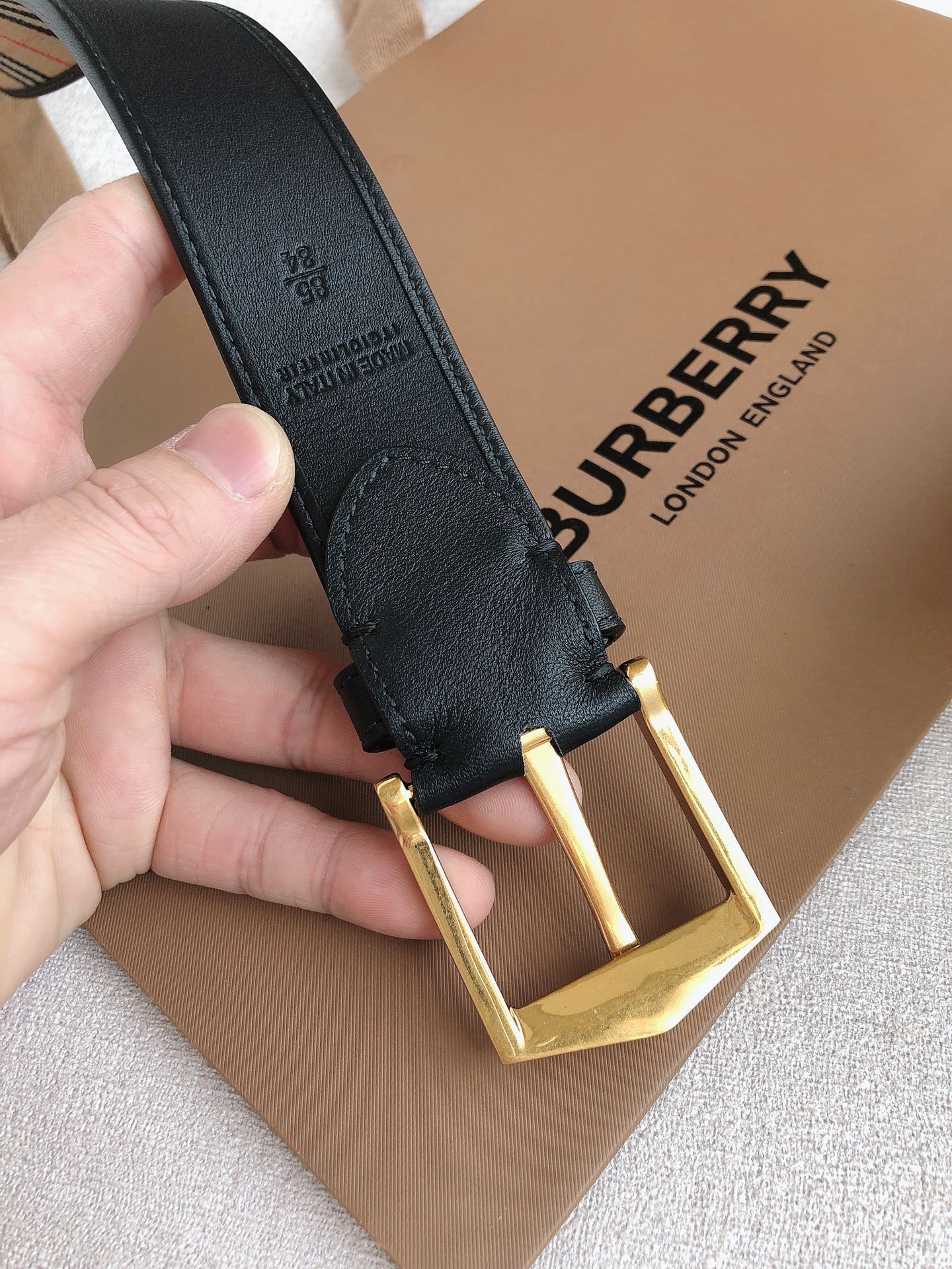 Burberryba Men’s Belts: Classic Leather Series with Fashion Buttons, 3.5 cm Width - 图片 7