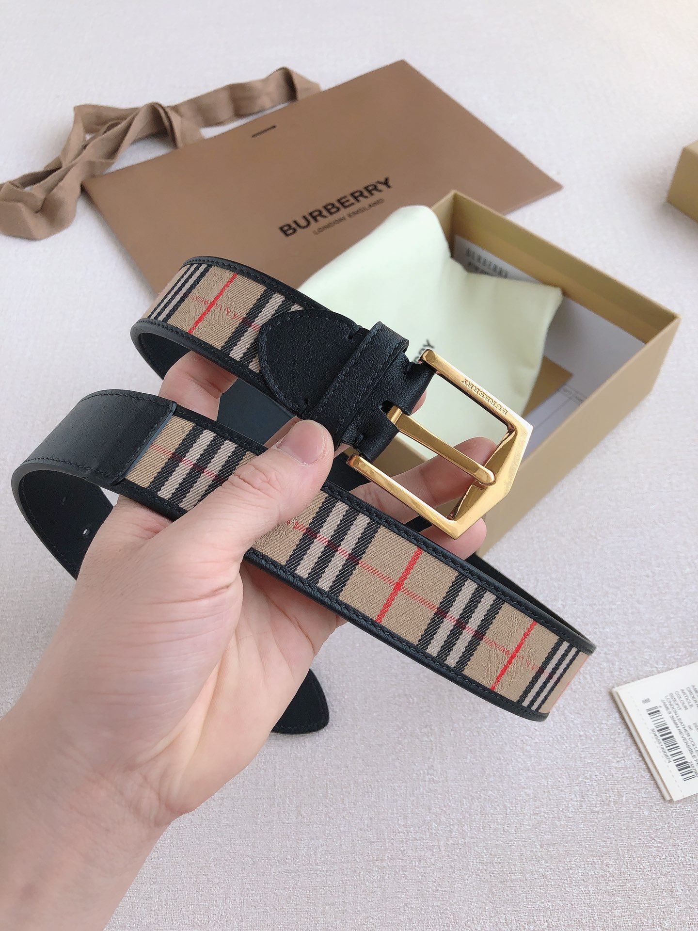 Burberryba Men’s Belts: Classic Leather Series with Fashion Buttons, 3.5 cm Width - 图片 2