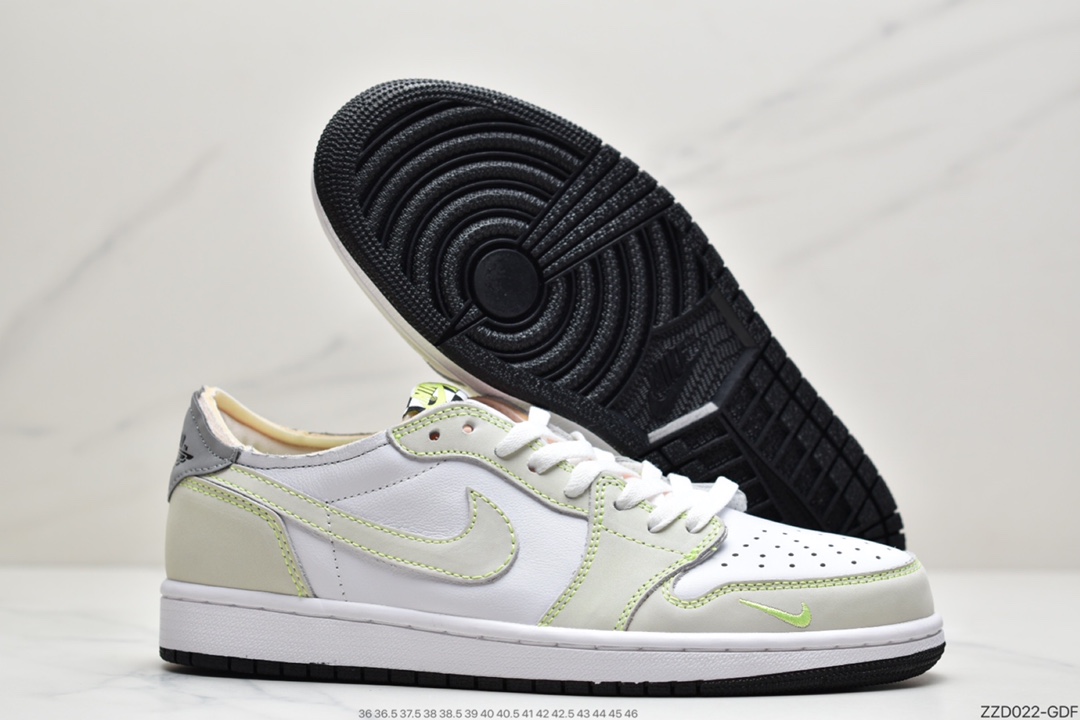 250  Jordan Brand 明显主推鞋款改为了更加适合夏天的 Air Jordan 1 Low OG DM7837-103