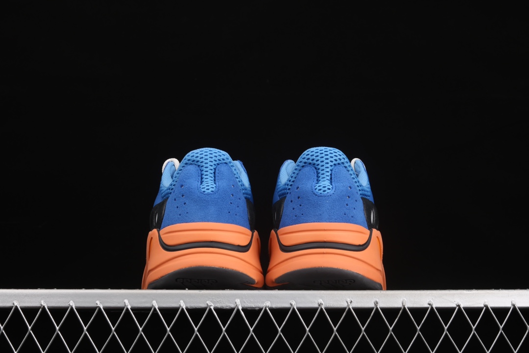 ¥370 X版 Ad Yeezy Boost 700 GZ0541 侃爷椰子700 3M反光蓝桔色跑鞋
#鞋面采用多材质打造,麂皮、网布、皮革等物料的拼接赋予了鞋款丰富的质感。
尺码:36 36.5 37 38 38.5 39 40 40.5 41 42 42.5 43 44 44.5 45 46 47 48