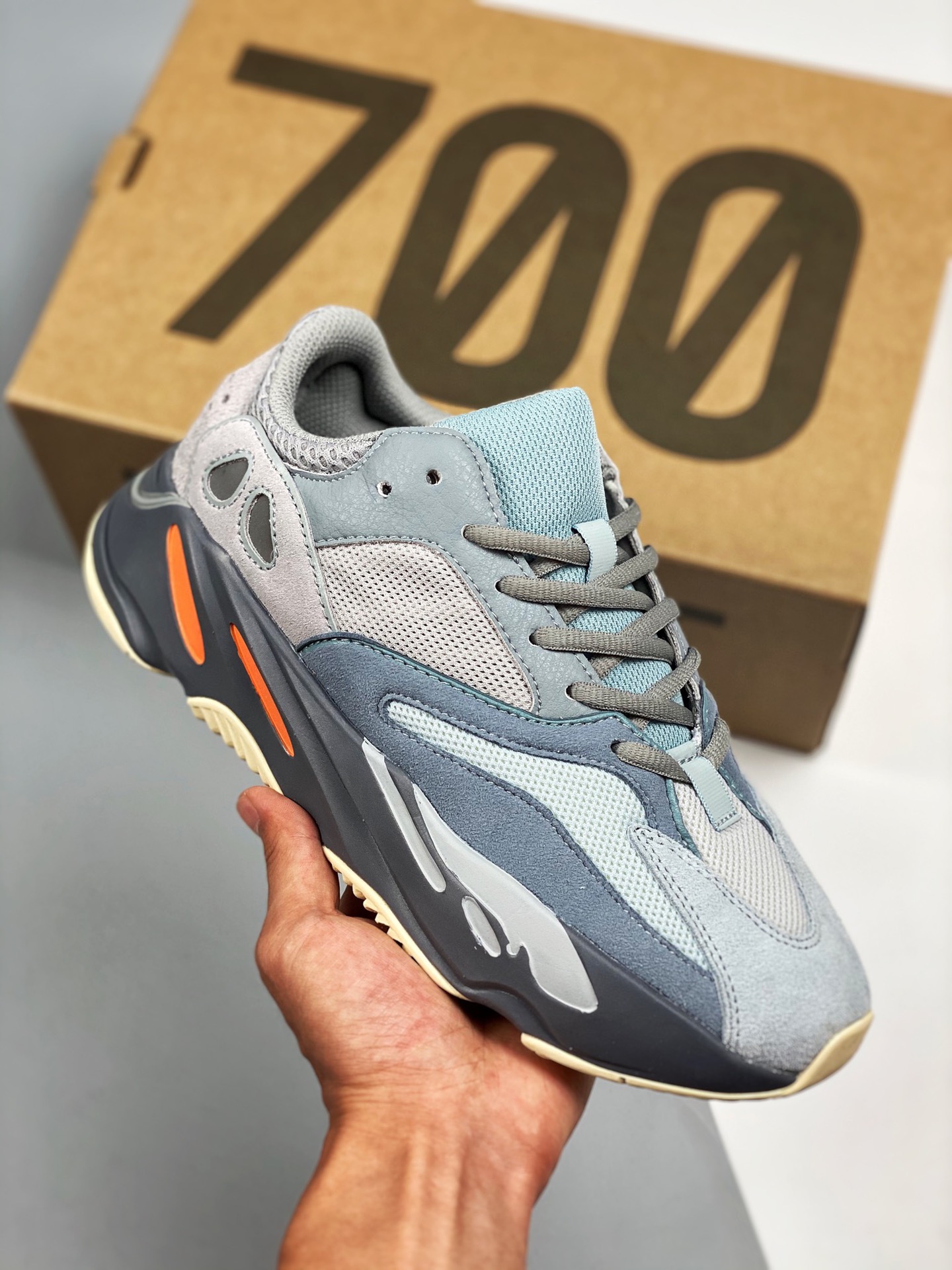 Oferta especial 618 🔥🔥 Adidas Yeezy 700 "Inertia" azul gris inercial, en el mismo rango de precios del merc…
