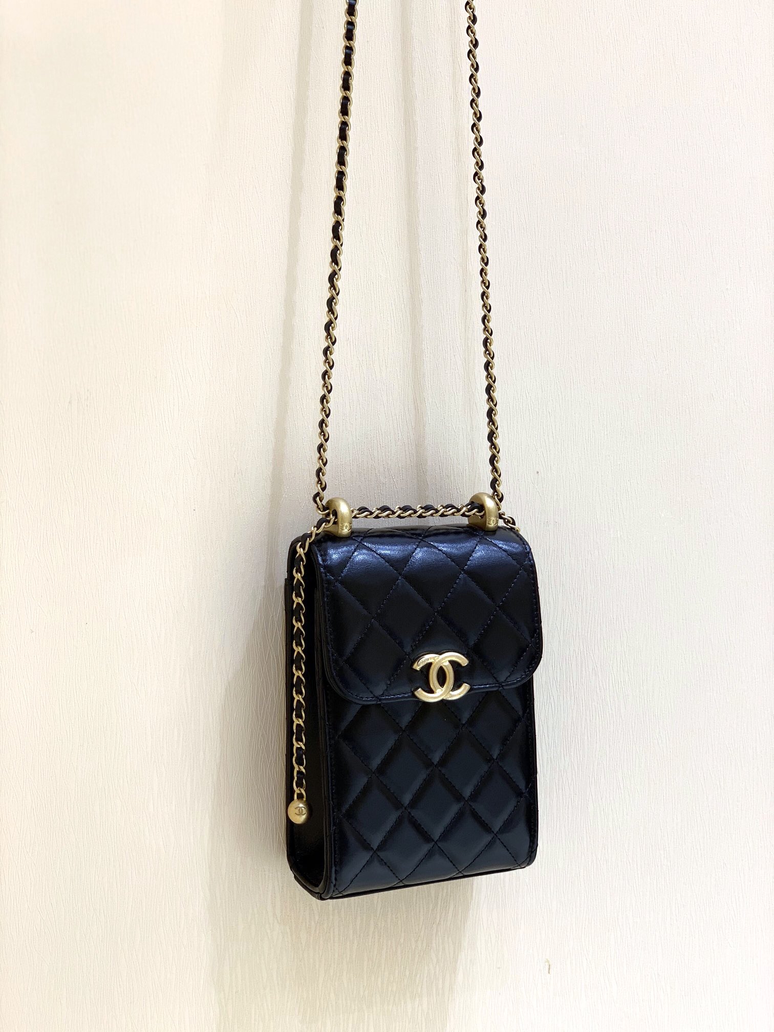 Chanel 2021早秋高级手工坊小金珠系列手机包 AP2291黑色