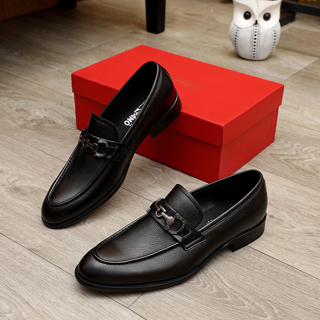 Salvatore Ferragamo Men's Black Leather Loafers - Slip-on Style 5 i1622861695 3355 3