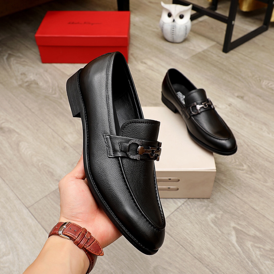 Salvatore Ferragamo Men's Black Leather Loafers - Slip-on Style 6 i1622861695 3481 4