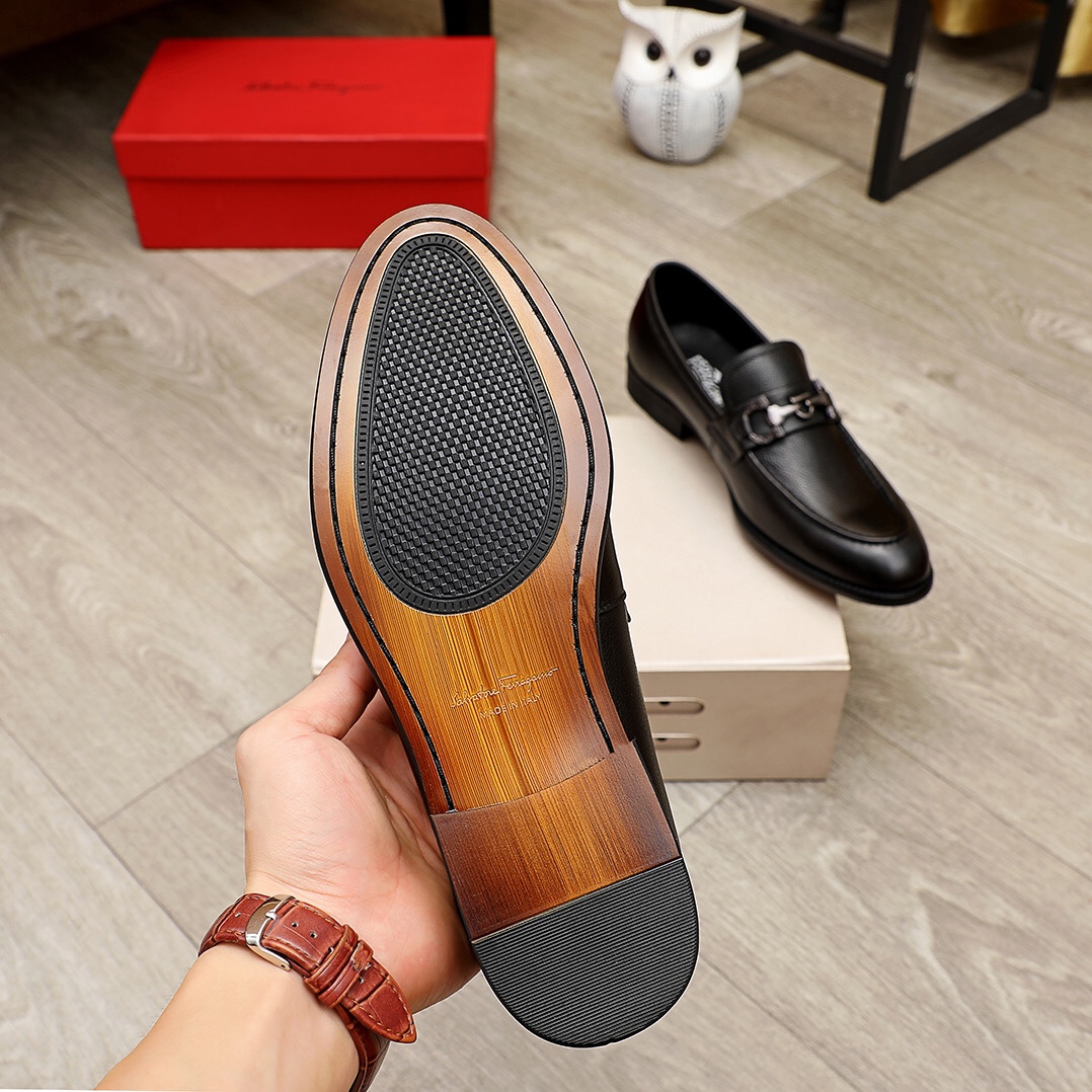 Salvatore Ferragamo Men's Black Leather Loafers - Slip-on Style 10 i1622861695 8593 8