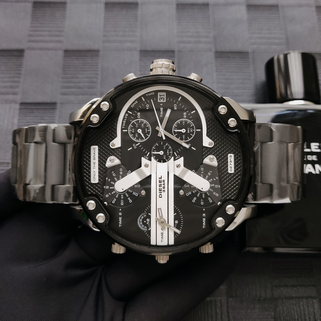 “High-Quality Black Steel Belt Watch with 8 Horn Screws, 55mm Plate – DIESEI Model 7313” - 图片 5