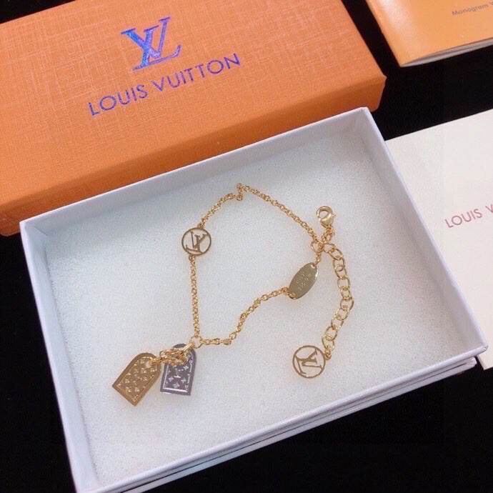 Louis Vuitton Haute Joaillerie Fine Jewelry Earrings Necklace Ring 5