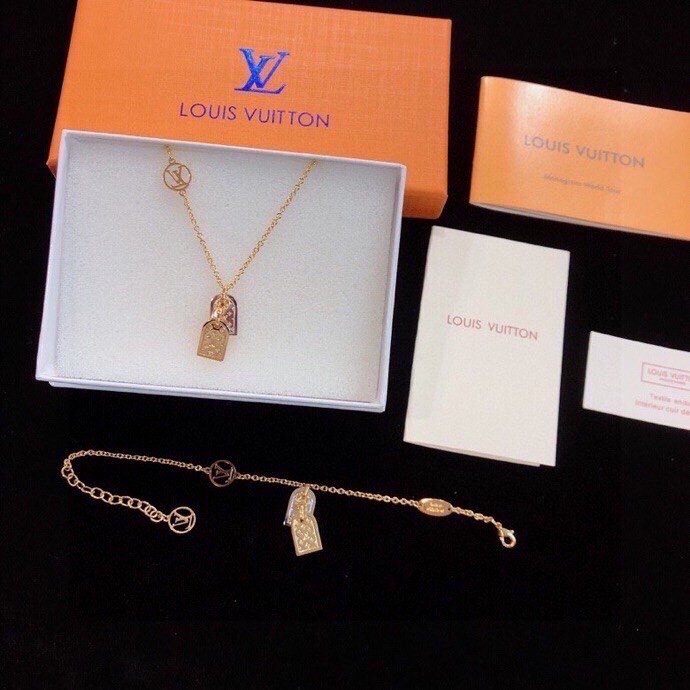 Louis Vuitton Haute Joaillerie Fine Jewelry Earrings Necklace Ring 3