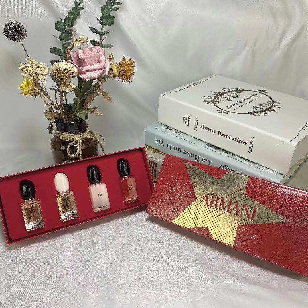 45. Set de muestras de perfume Armani Amor 4 piezas/caja larga 🔜 Calidad 1:1❗️Versión Q de Armani Amor 4 muestras 7ml …