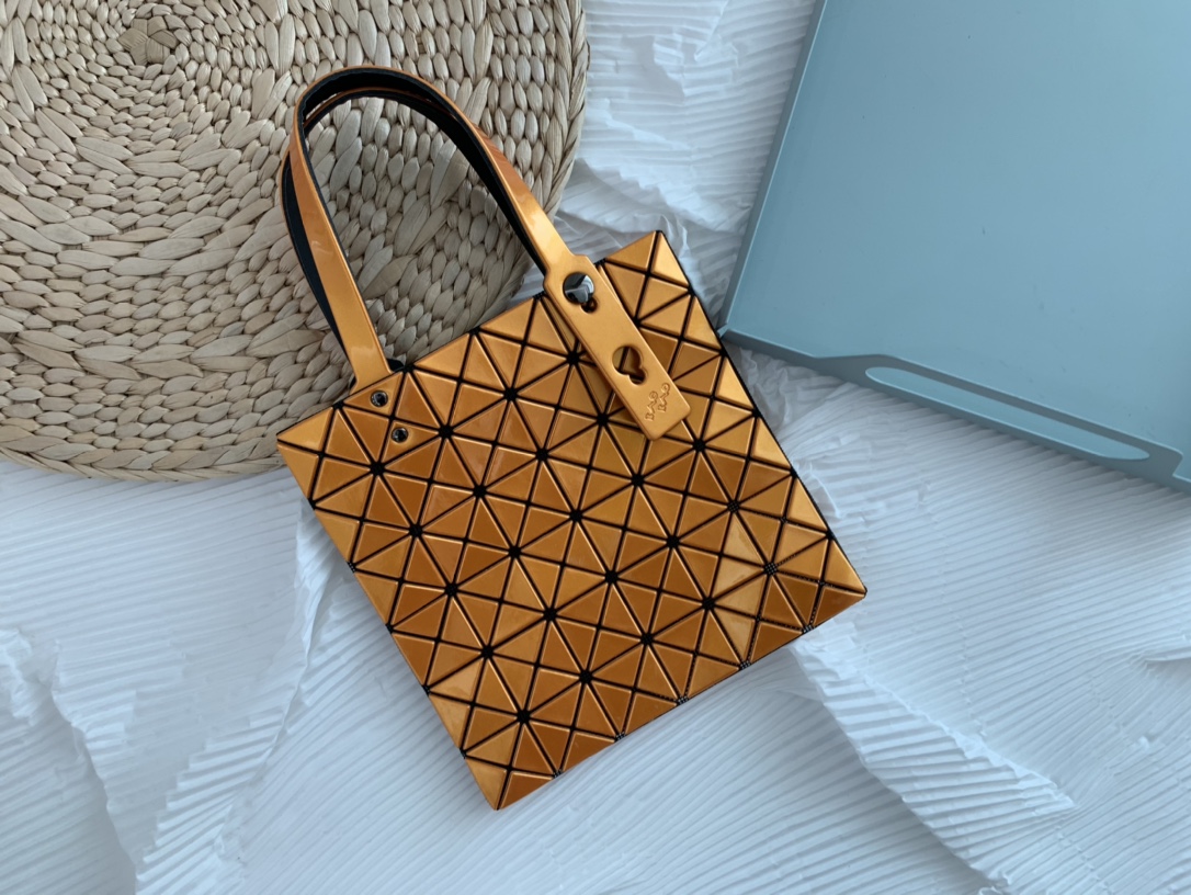 IsseyMiyake BAOBAO｜三宅一生mini6格手提袋