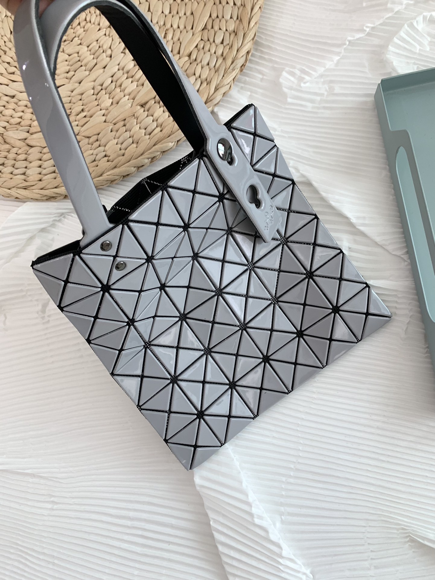 IsseyMiyake BAOBAO｜三宅一生mini6格手提袋