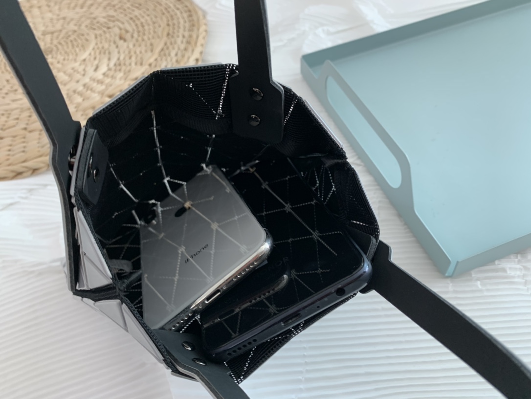 IsseyMiyake BAOBAO｜三宅一生mini6格手提袋