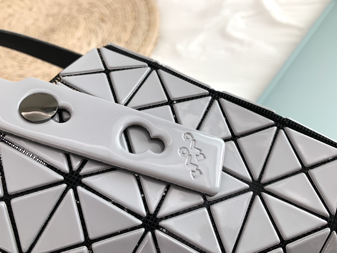 IsseyMiyake BAOBAO｜三宅一生mini6格手提袋