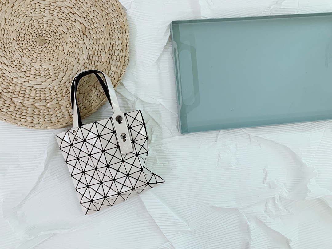 IsseyMiyake BAOBAO｜三宅一生mini6格手提袋