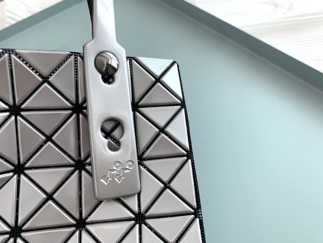 IsseyMiyake BAOBAO｜三宅一生mini6格手提袋