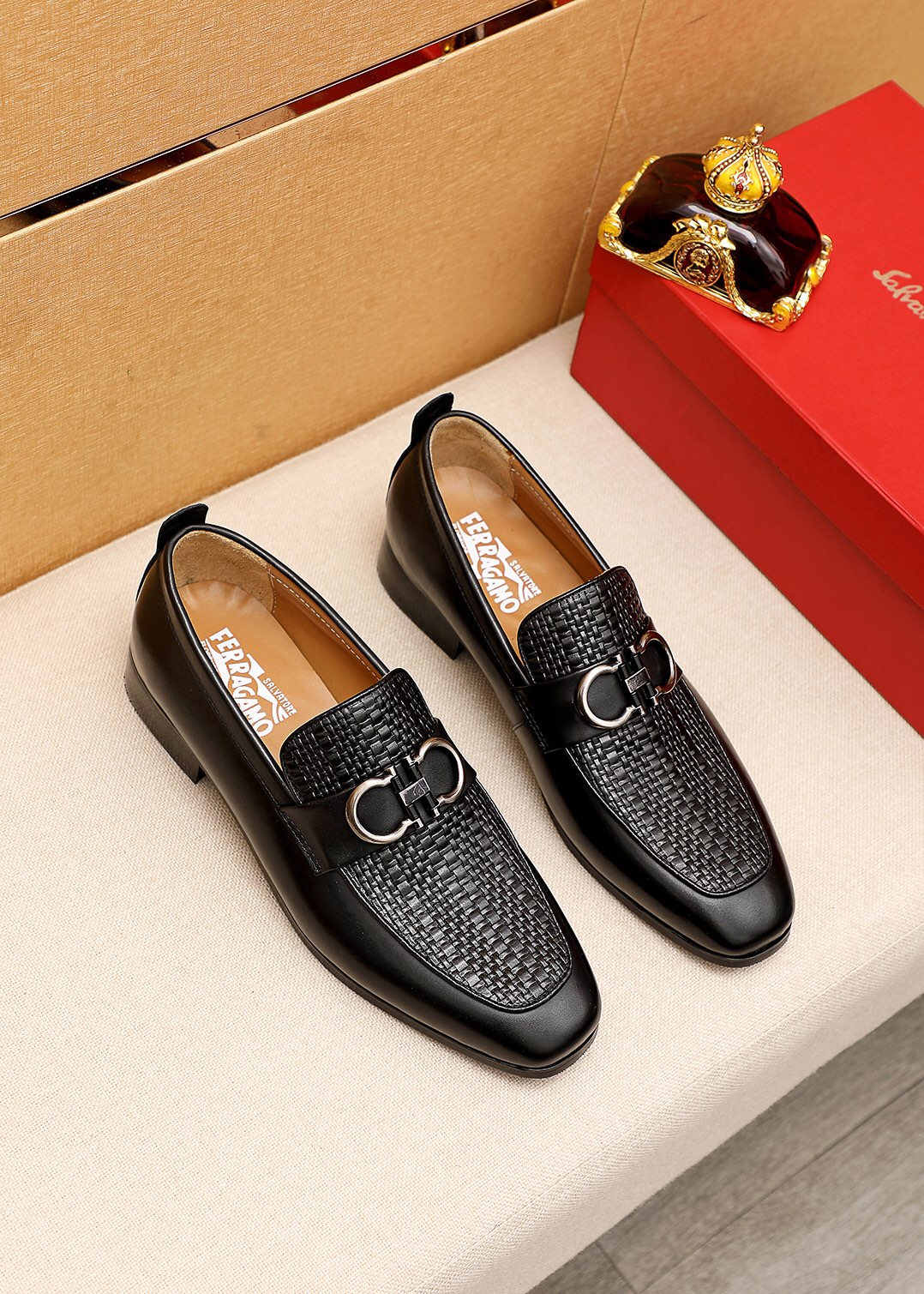 J0  Ferragamo「 菲拉格慕」休闲皮鞋正码